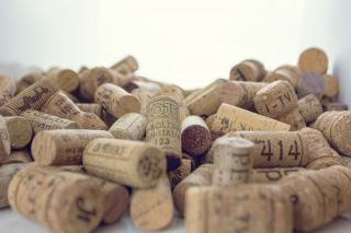 Bouchon à vis sur un vin, faut-il vraiment s'en méfier ?